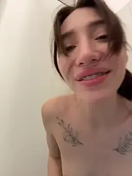 Stripchat Live Sex Cam of BallerinaCappuccino_