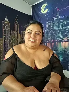 Stripchat Nude Webcam of curvy_diva_