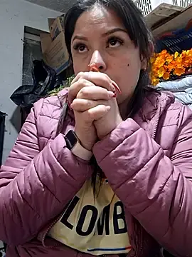 Stripchat Free Porn Cam of Isa_bella95