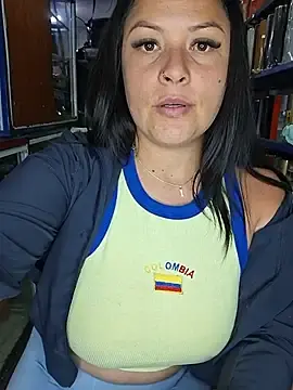 Stripchat Live Sex of Isa_bella95