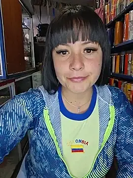 Stripchat Nude Webcam of Isa_bella95