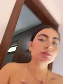Stripchat Nude Webcam of Mia_222