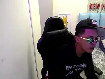 Stripchat Nude Webcam of Street_poemm_