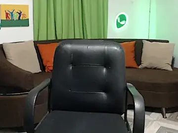 Stripchat Free Live Porn of alpha_zom