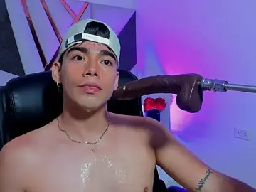 Stripchat Live Sex Cam of Alejandro_karter18