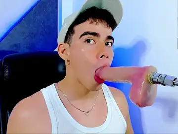Stripchat Live Sex Cam of Alejandro_karter18