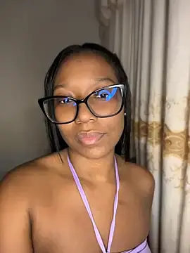 Stripchat Free Live Porn of chell_iivy