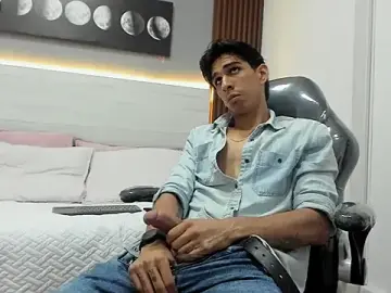 Stripchat Adult Video Chat of Kael_bickcock