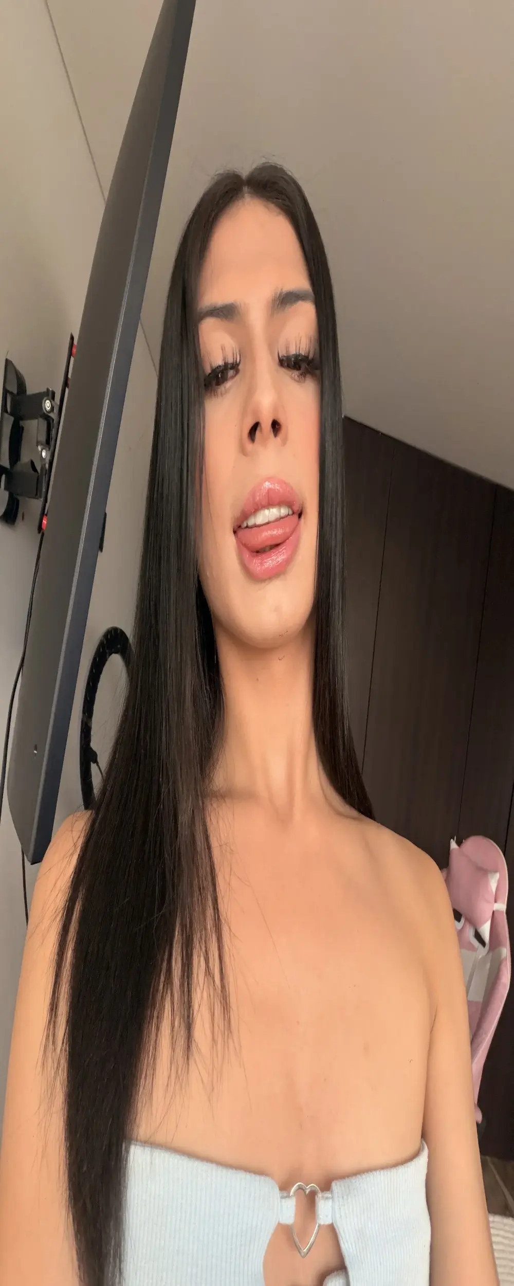 kendal_hot01