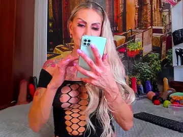 Stripchat Live Sex of NikkaHOTx