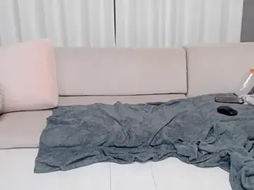 Stripchat Free Porn Cam of LOVE_MIREI_LOVE