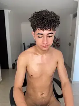 Stripchat Sex Cam of DavidfullOFlove