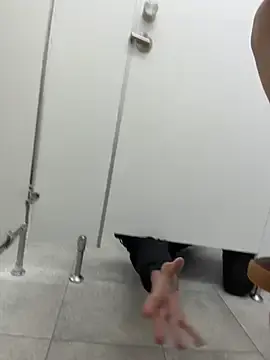 Stripchat Sex Cam of FlashTitsRoyal