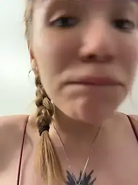 Stripchat Free Live Porn of FlashTitsRoyal