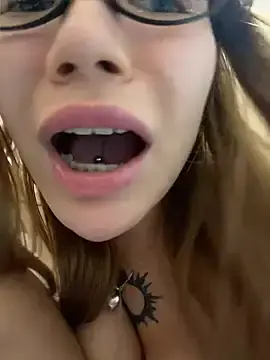 Stripchat Watch Live Sex Cams of FlashTitsRoyal