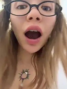 Stripchat Watch Live Sex Cams of FlashTitsRoyal