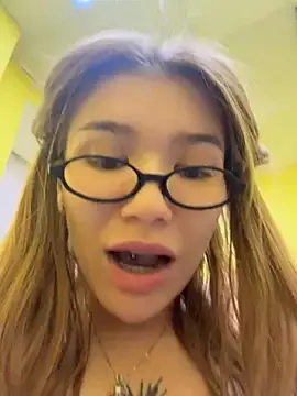 Stripchat Sex Chat of FlashTitsRoyal