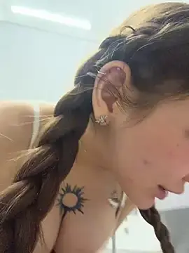 Stripchat Nude Webcam of FlashTitsRoyal