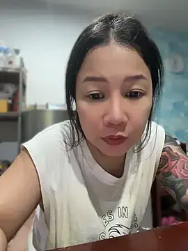 Stripchat Adult Video Chat of LINDA_HD