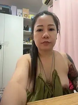 Stripchat Nude Webcam of LINDA_HD