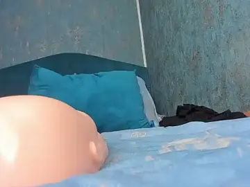 Stripchat Free Porn Cam of RedAssHottie