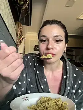 Stripchat Free Porn Cam of RedAssHottie