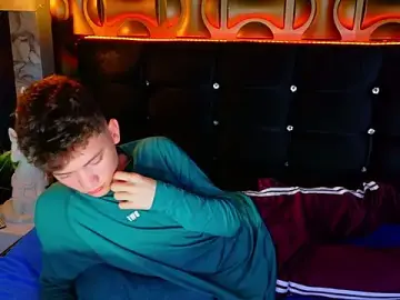 Stripchat Live Sex Cam of cruz_dante