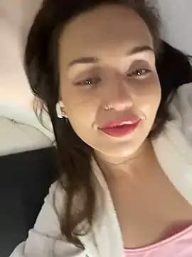 Stripchat Sex Cam of KitLust