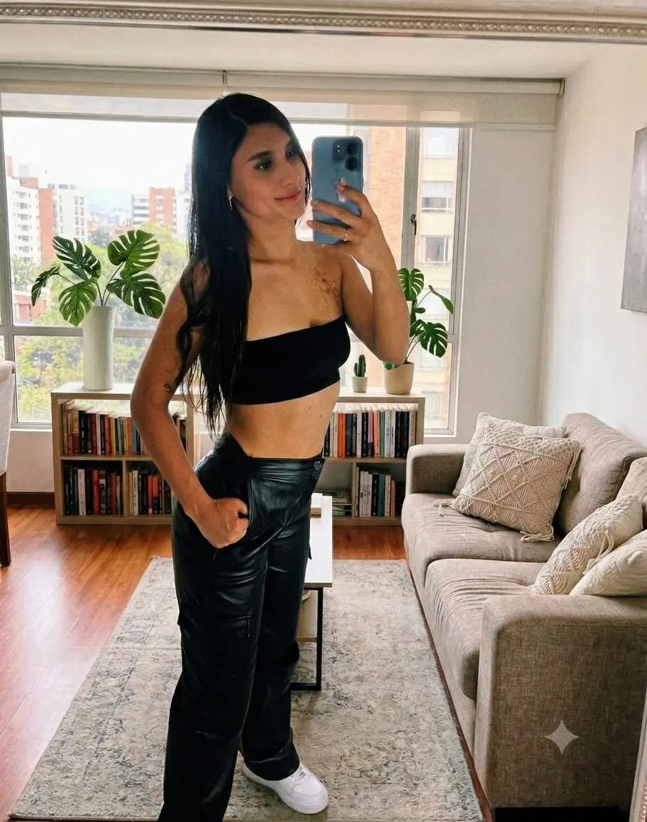 camila_black__