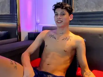 Stripchat Live Sex Cam of Brianhot0F