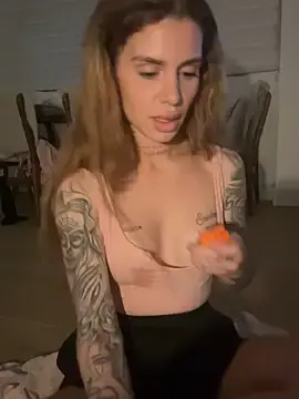 Stripchat Sex Cam of EmiliaCatalina