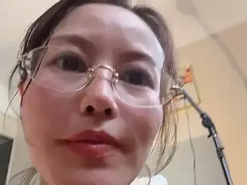 Stripchat Sex Chat of Krismil3