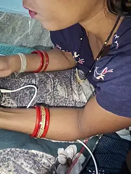 Stripchat Live Sex of MEERA8008