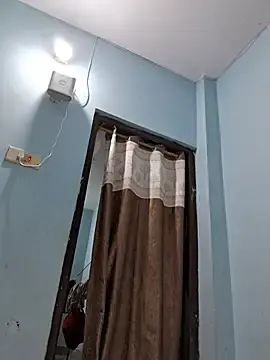 Stripchat Live Sex Cam of MEERA8008