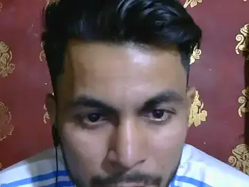 Stripchat Adult Webcam of Stubborndesiboy