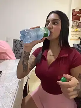 Stripchat Free Porn Cam of charlotte_stevenss_
