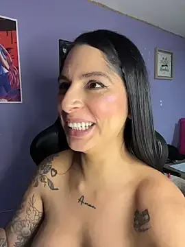 Stripchat Watch Live Sex Cams of charlotte_stevenss_