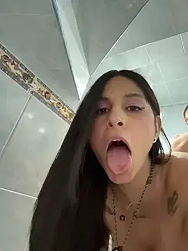 Stripchat Sex Cam of charlotte_stevenss_