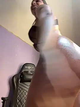 Stripchat Watch Live Sex Cams of charlotte_stevenss_