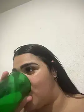 Stripchat Free Porn Cam of MorenaCariok