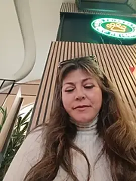 Stripchat Live Sex of emma_tour