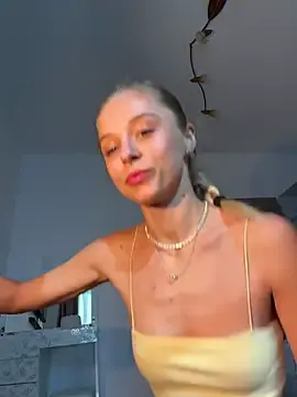 Stripchat Adult Webcam of BabyAnais