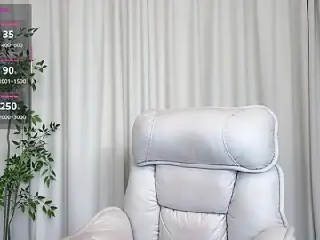 Stripchat Sex Cam of Lucy-cici