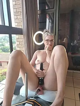 Stripchat Adult Video Chat of MissLMrJ