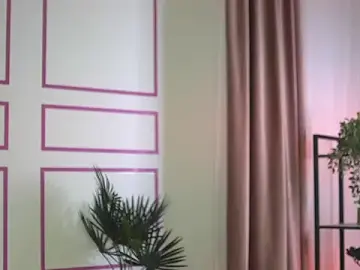 Stripchat Live Sex Cam of Cherrysweett