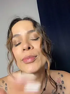 Stripchat Adult Webcam of HotAlana_