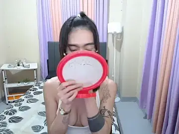 Stripchat Free Porn Cam of XxTsUncutAskaxX
