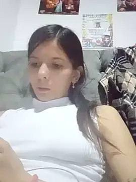Stripchat Sex Cam of BigbuttBrooklyn_