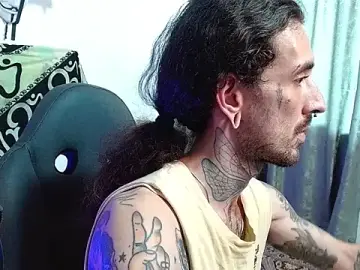 Stripchat Adult Webcams of harry_reems1