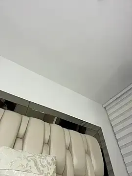 Stripchat Free Porn Cam of ALISSON_FOXXX1